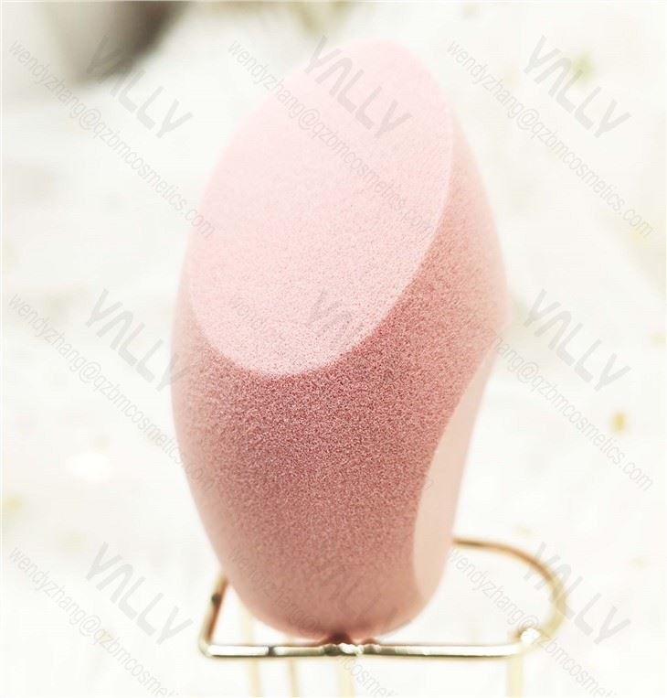 Beveled Makeup Blender Finger Shape