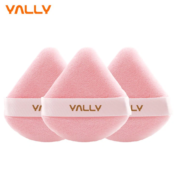 Velvet Triangle Face Sponge